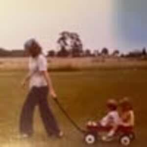 Meet your Posher, Carrie